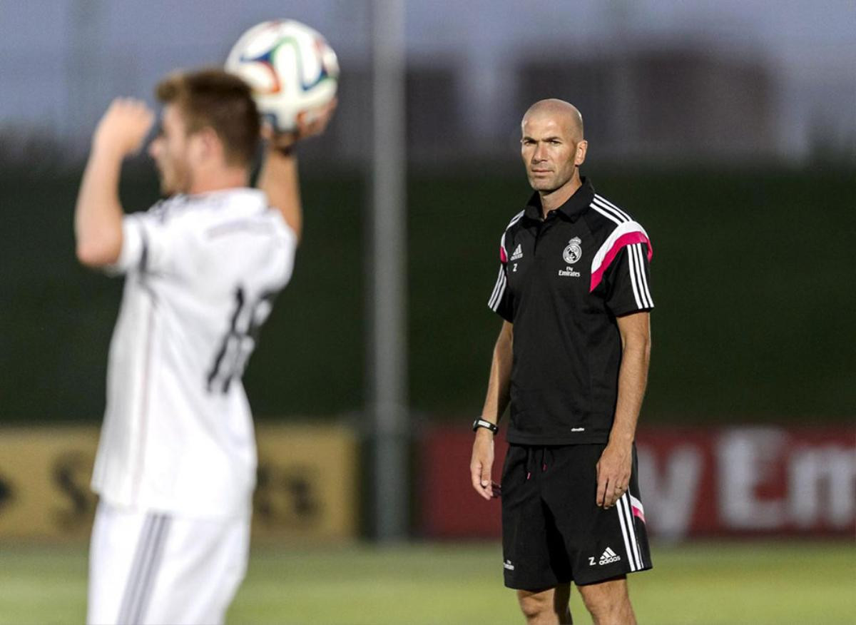 Zinedine Zidane: Những viên gạch lát đường vào ngôi đền lịch sử Ảnh 1