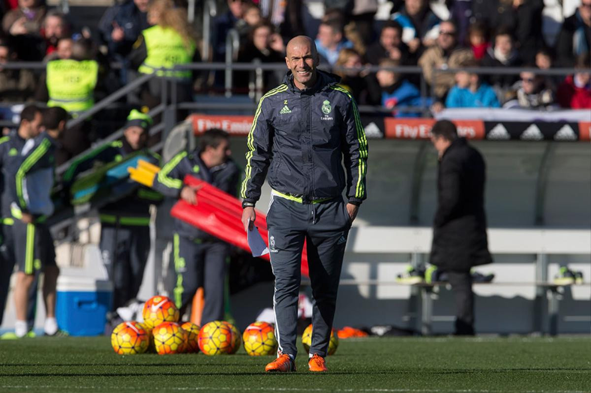 Zinedine Zidane: Những viên gạch lát đường vào ngôi đền lịch sử Ảnh 3