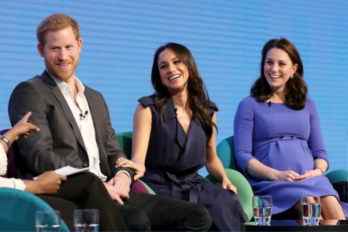 Ngôn ngữ cơ thể nói gì về quan hệ chị em dâu Meghan Markle và Kate Middleton Ảnh 6