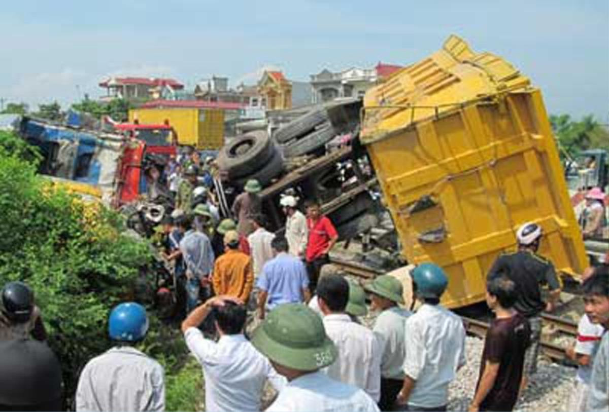 Phút hãm phanh đứt cánh tay, cứu 300 hành khách của người lái tàu Ảnh 2