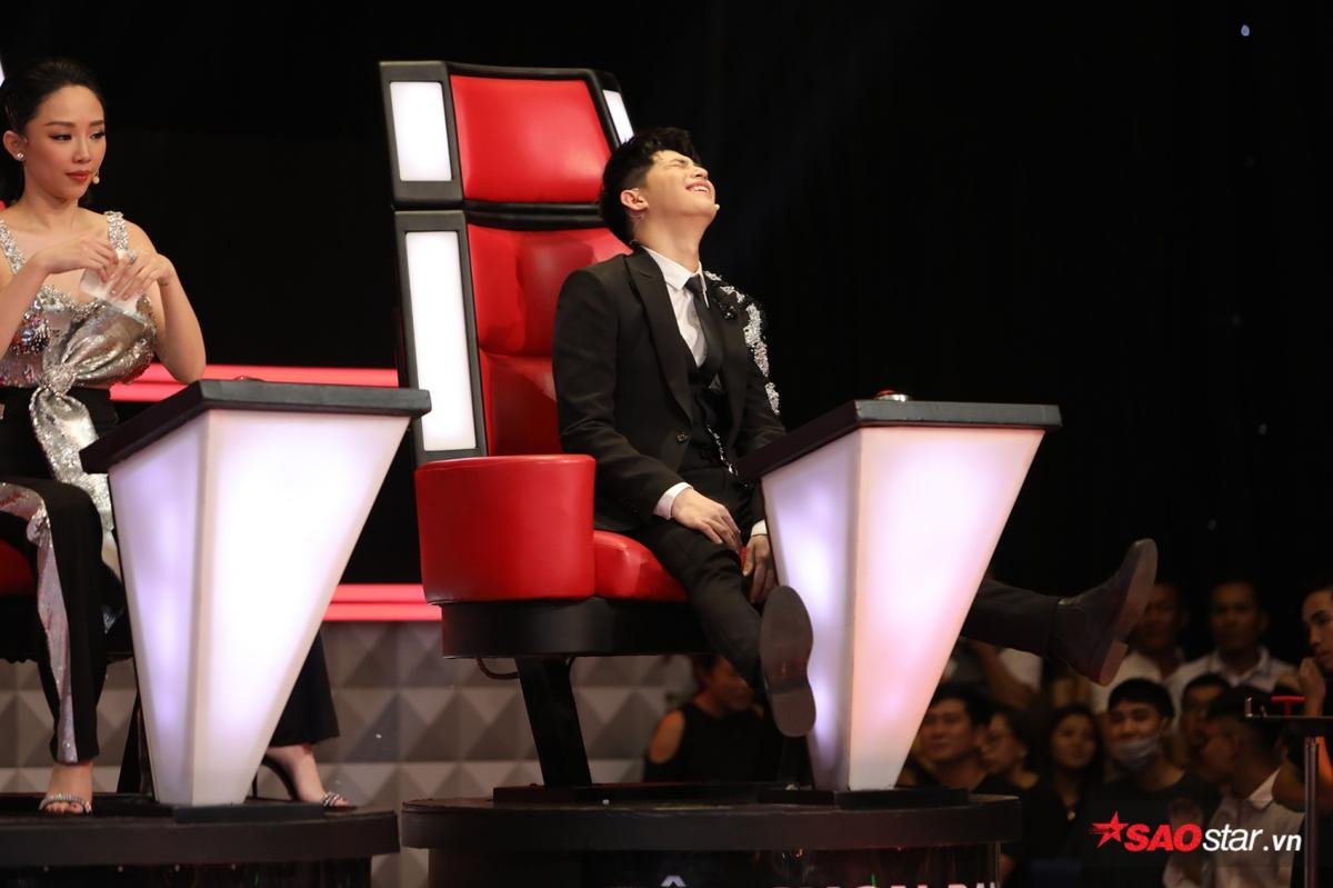 Tập 3 The Voice: Ai là người tiếp theo sử dụng nút chặn 'thần thánh'? Ảnh 1