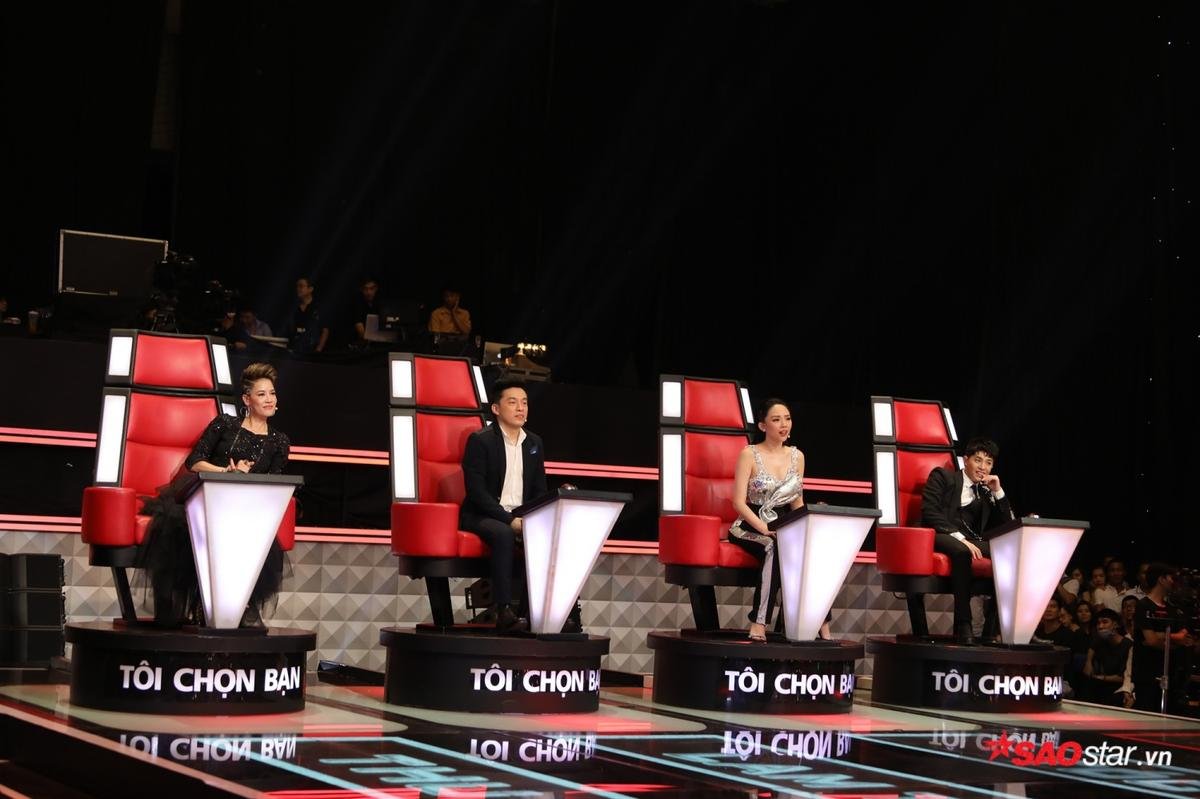 Tập 3 The Voice: Ai là người tiếp theo sử dụng nút chặn 'thần thánh'? Ảnh 2