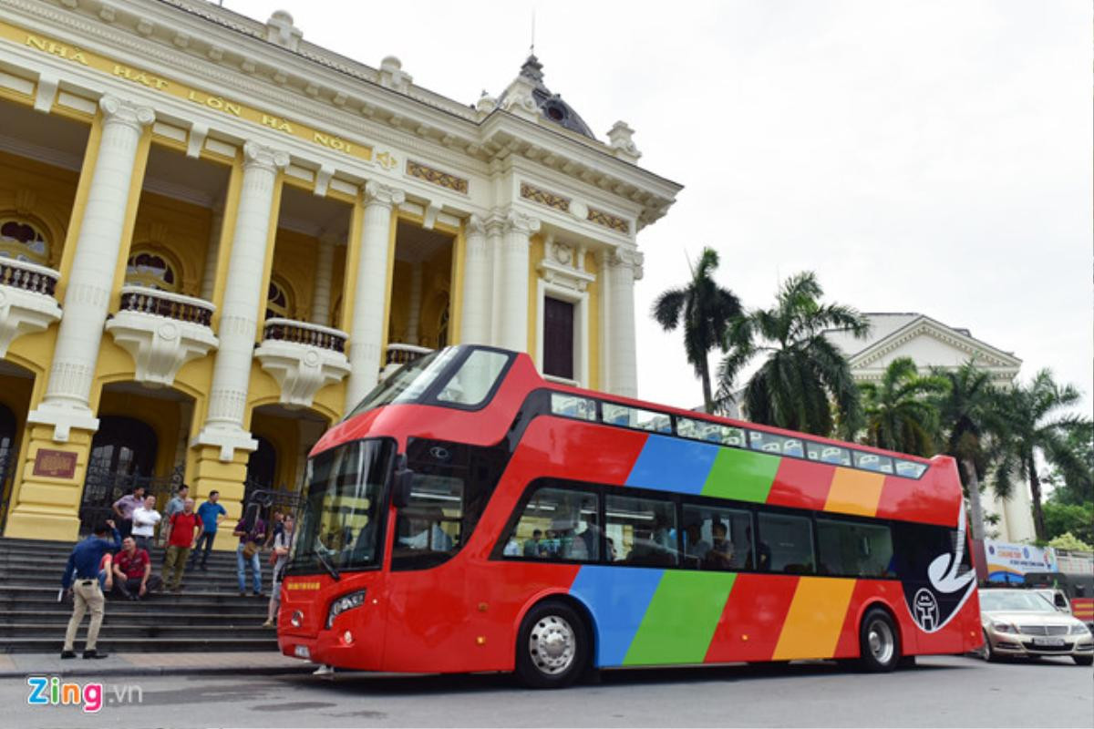 Hà Nội khai thác buýt 2 tầng, mui trần vào 30/5 Ảnh 1