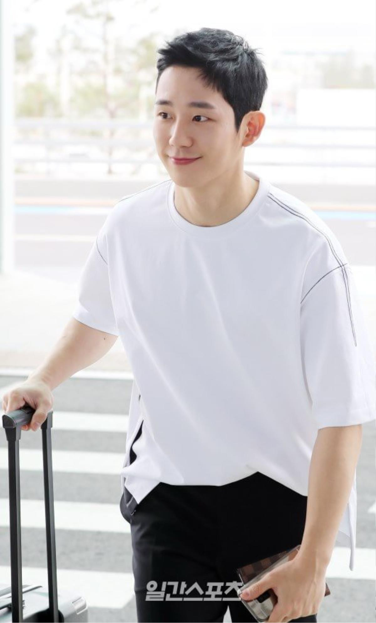 Jung Hae In trả lời tin đồn hẹn hò bí mật với ‘chị đẹp’ Son Ye Jin Ảnh 26