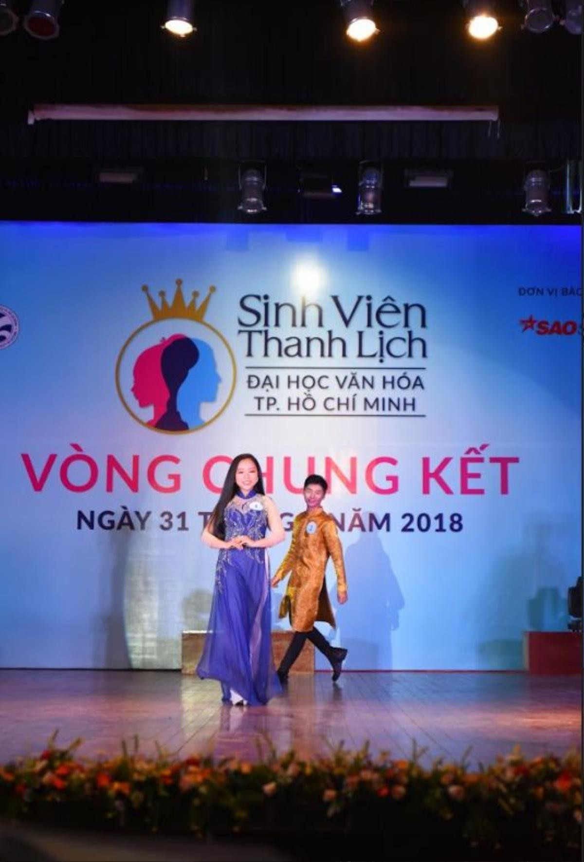 Chung kết Sinh viên thanh lịch ĐH Văn hóa TP.HCM: Ngắm dàn trai xinh gái đẹp đọ sắc trong thiết kế áo dài - dạ hội của NTK Cao Hùng Ảnh 2