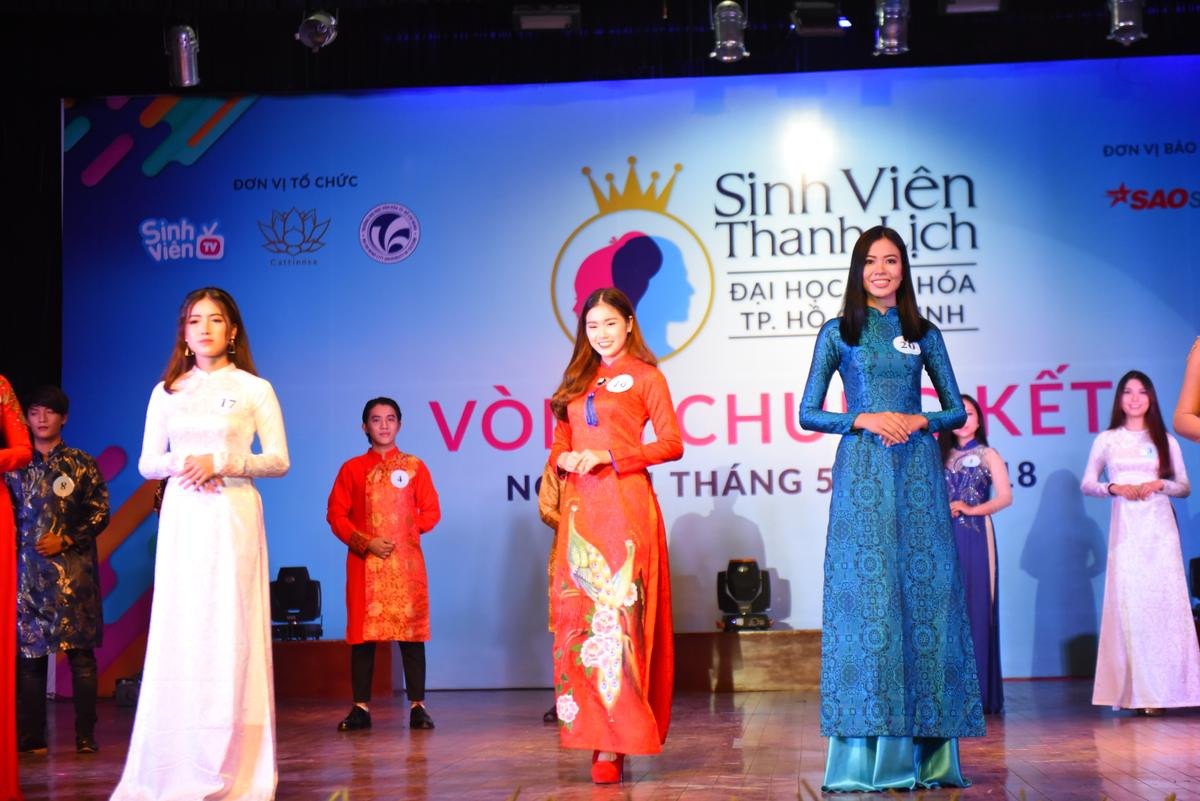 Chung kết Sinh viên thanh lịch ĐH Văn hóa TP.HCM: Ngắm dàn trai xinh gái đẹp đọ sắc trong thiết kế áo dài - dạ hội của NTK Cao Hùng Ảnh 6