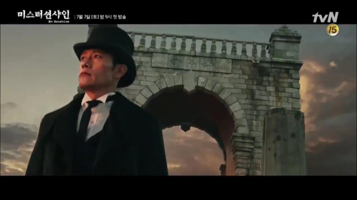 'Mr. Sunshine' của Lee Byung Hun tiếp tục tung teaser đẹp mê hồn xen lẫn tình tiết căng thẳng, bi thương đến nao lòng Ảnh 12