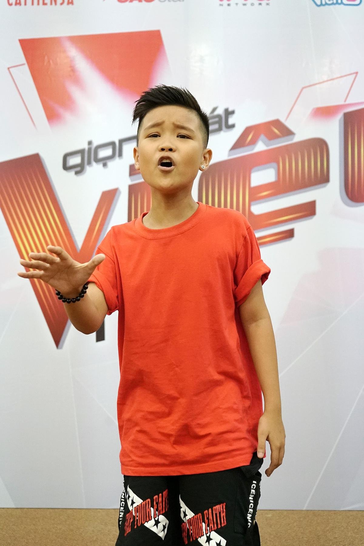 Ngẫu hứng hát chay, Quán quân Nhật Minh và dàn thí sinh cũ gây sốt tại vòng casting The Voice Kids 2018 Ảnh 4