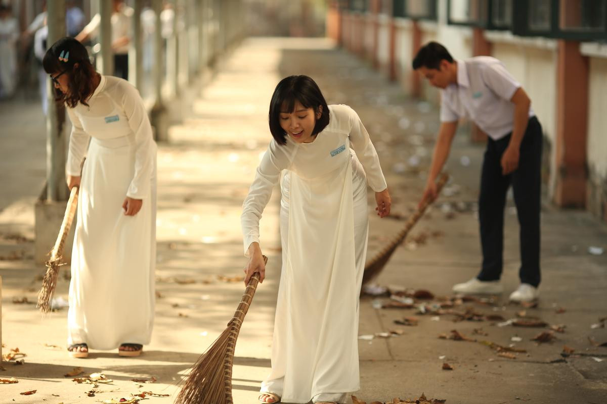 Duyên kì ngộ của bộ ba 'Em gái mưa' Mai Tài Phến - Phương Anh Đào - Thùy Linh tại trường Sân khấu Điện ảnh Ảnh 4