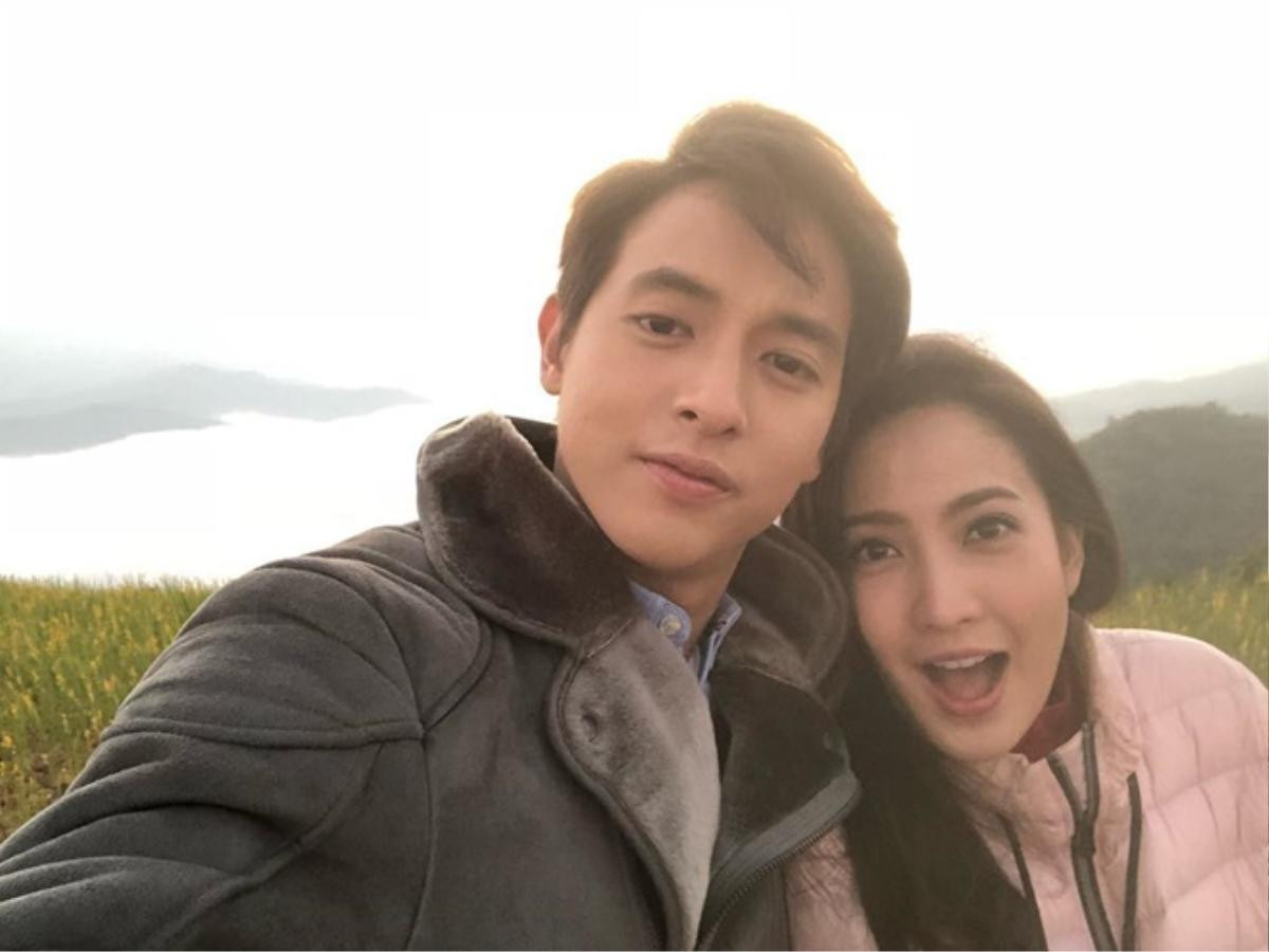 Người ta ‘nhắm mắt thấy mùa hè’, mọt phim Thái chưa kịp nhắm mắt đã thấy James Jirayu - Taew Natapohn Ảnh 2