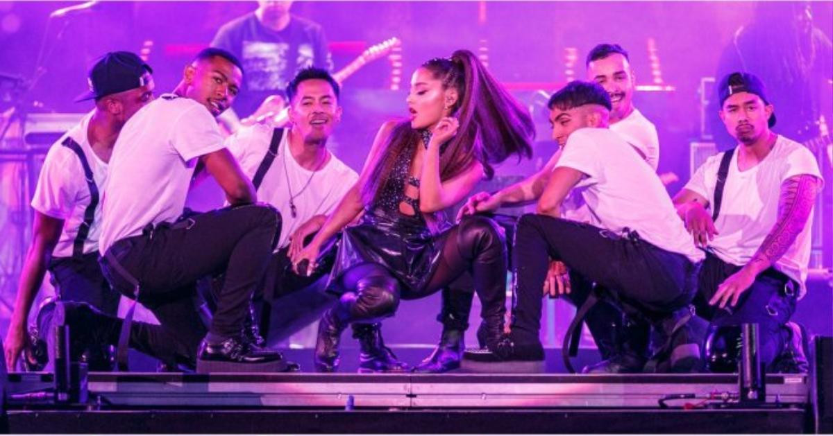 Ariana Grande vẫy cờ lục sắc, bất ngờ nhá hàng 'siêu phẩm' hợp tác cùng Nicki Minaj Ảnh 6