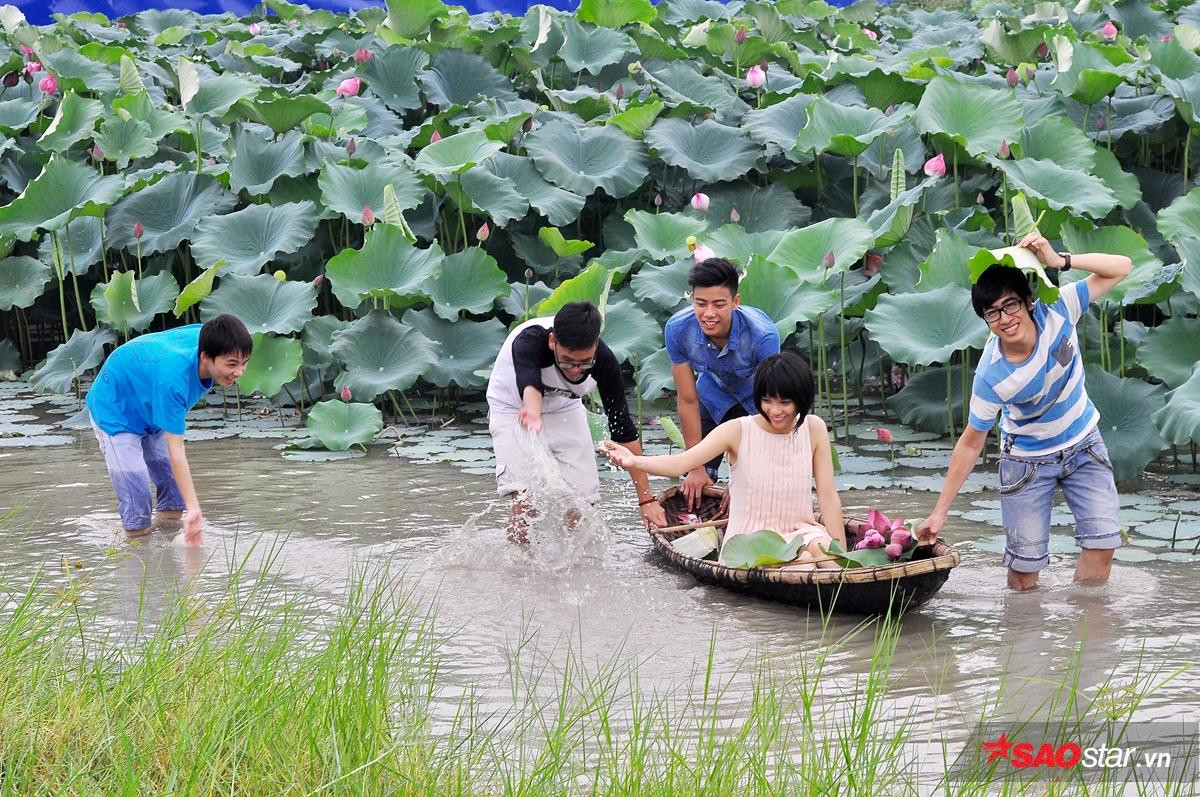 Ngôi trường Đại học có nhiều hoa sen nhất Hà Nội, tháng 6 về sinh viên đua nhau tìm đến chụp ảnh free Ảnh 5