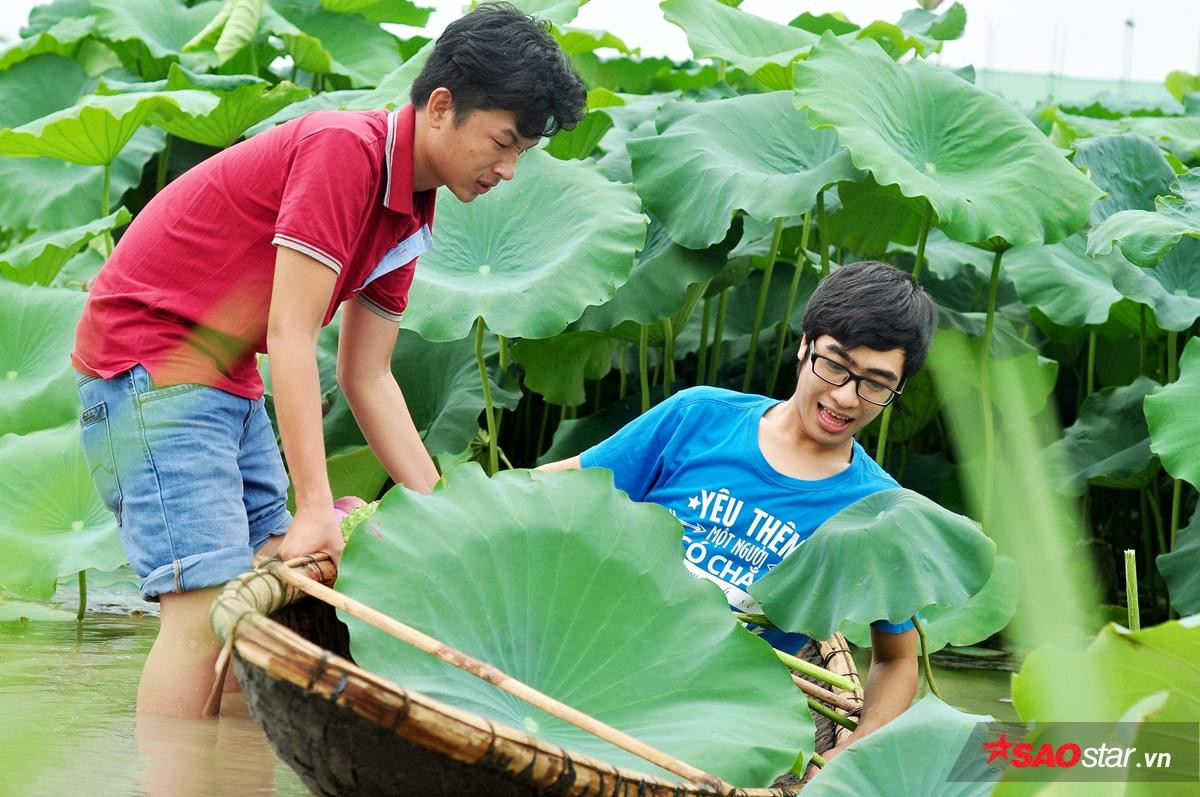 Ngôi trường Đại học có nhiều hoa sen nhất Hà Nội, tháng 6 về sinh viên đua nhau tìm đến chụp ảnh free Ảnh 8