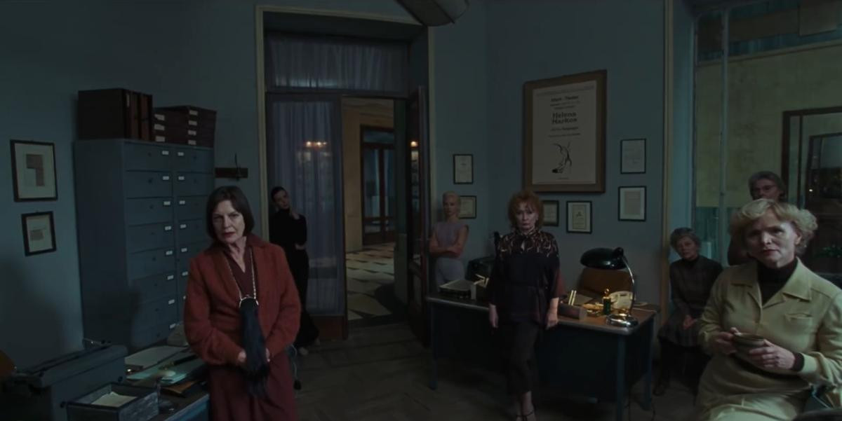 Teaser phim kinh dị 'Suspiria' của Dakota Johnson (50 sắc thái) gây ám ảnh dù không có câu thoại nào Ảnh 9