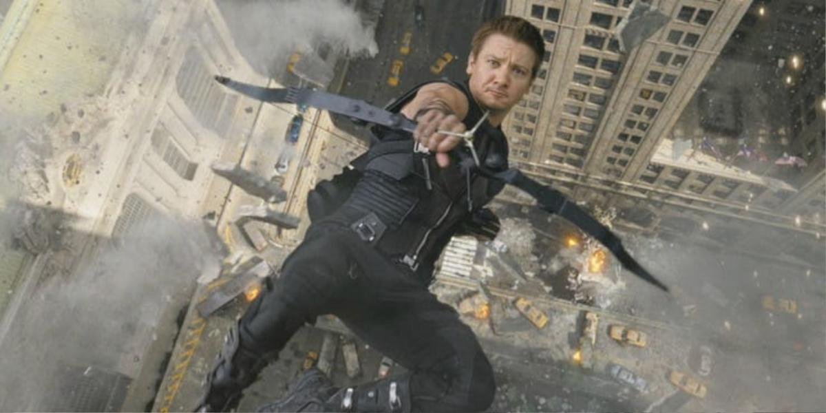 Đóng phim hành động thì không sao, 'Hawkeye' Jeremy Renner lại gãy 2 tay khi quay phim hài 'Tag' Ảnh 4