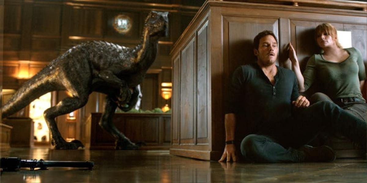 'Jurassic World: Fallen Kingdom': Khủng long hay loài người đang bị đe dọa diệt vong? Ảnh 3