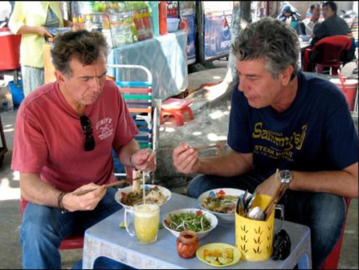 Bánh mỳ Hội An lên truyền hình Mỹ và những hình ảnh 'không thể nào quên' khi đầu bếp Anthony Bourdain đưa ẩm thực Việt Nam đến gần hơn với thế giới Ảnh 12