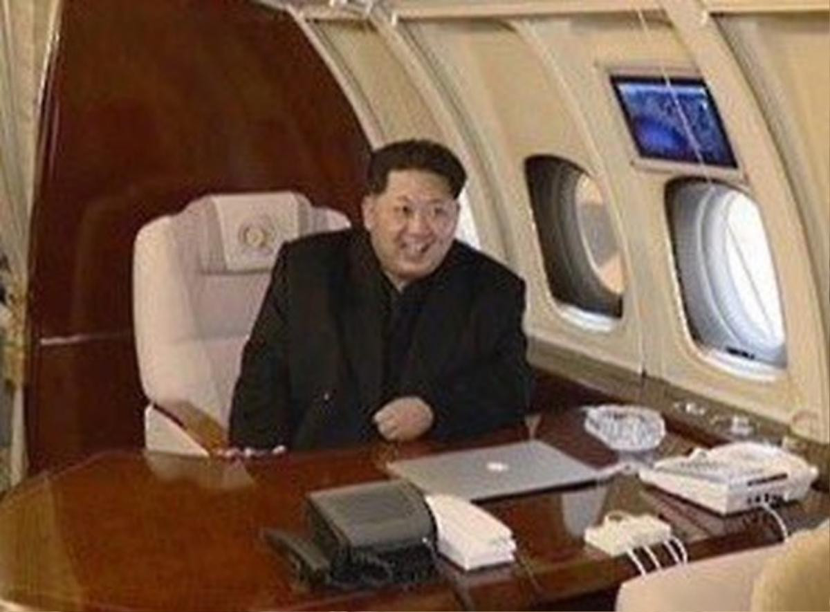 Lãnh đạo Triều Tiên Kim Jong-un có thể đang dùng một chiếc iPhone Ảnh 2