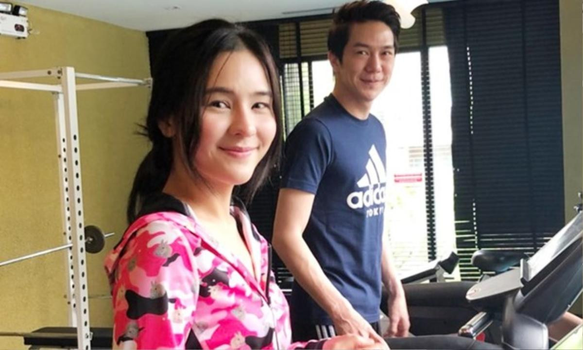 Aom Sushar hạnh phúc bên bạn trai doanh nhân, Mike D.Angelo đăng status: ‘Anh nhớ em’ Ảnh 6