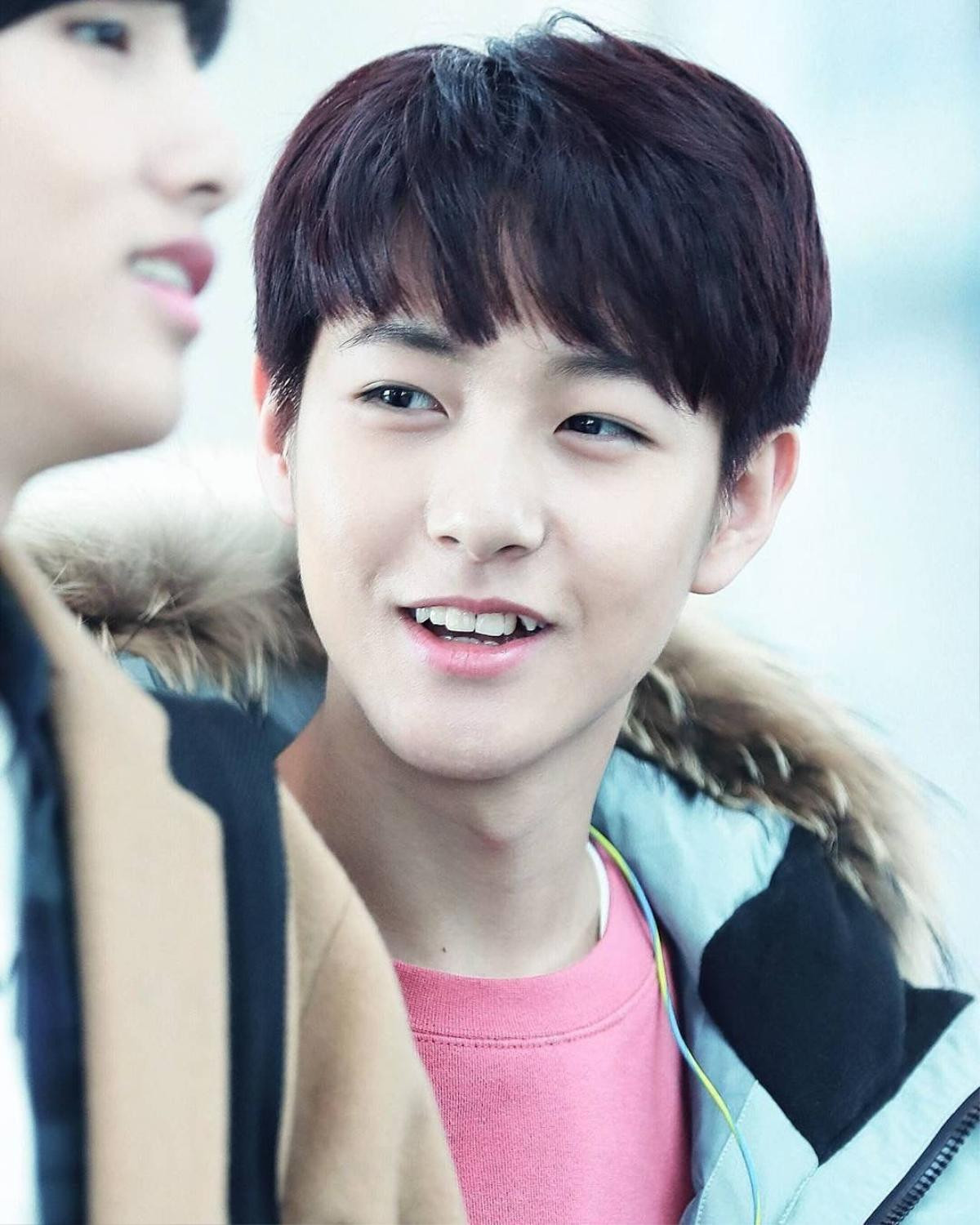 Renjun (NCT) đẹp lên chóng mặt sau khi niềng răng Ảnh 4