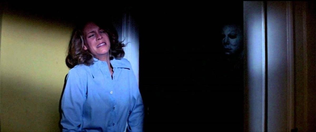 'Halloween' vs 'The Nun': Phân tích góc nhìn chiến lược về quá khứ và tương lai của dòng phim kinh dị Ảnh 7