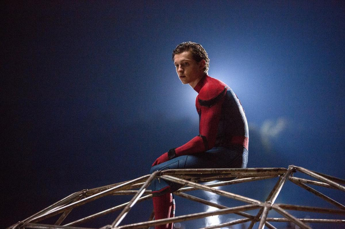 Tom Holland nên bay bổng, nhẹ nhàng như Peter Pan hay chuyền cành lanh lẹ như Peter Parker? Ảnh 1