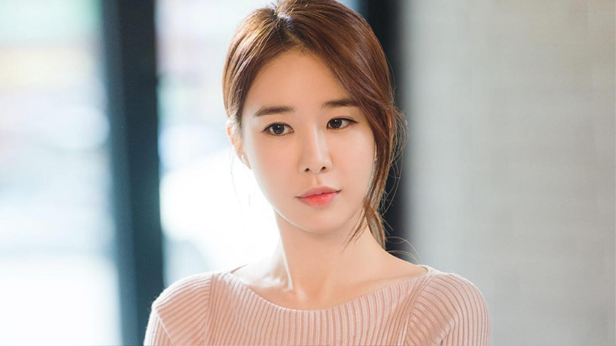 Yoo In Na từ chối 'yêu' So Ji Sub, nữ diễn viên kém nổi Jung In Sun xác nhận thế vai Ảnh 2