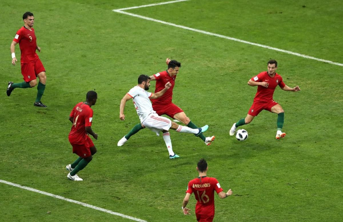 Bồ Đào Nha hòa Tây Ban Nha 3-3: Toàn cảnh De Gea 'quỳ gối' trước hattrick của Ronaldo Ảnh 4