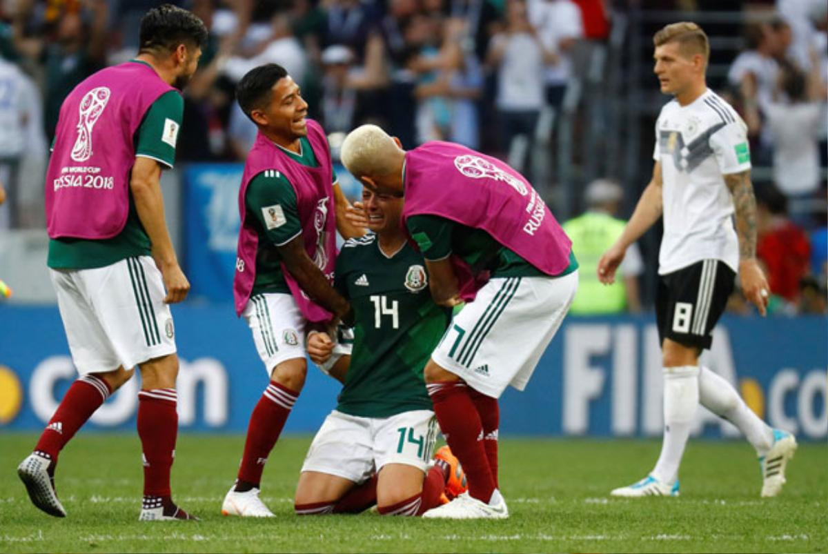 Mexico lập chiến tích lịch sử trước Đức, Chicharito òa khóc như đứa trẻ Ảnh 3