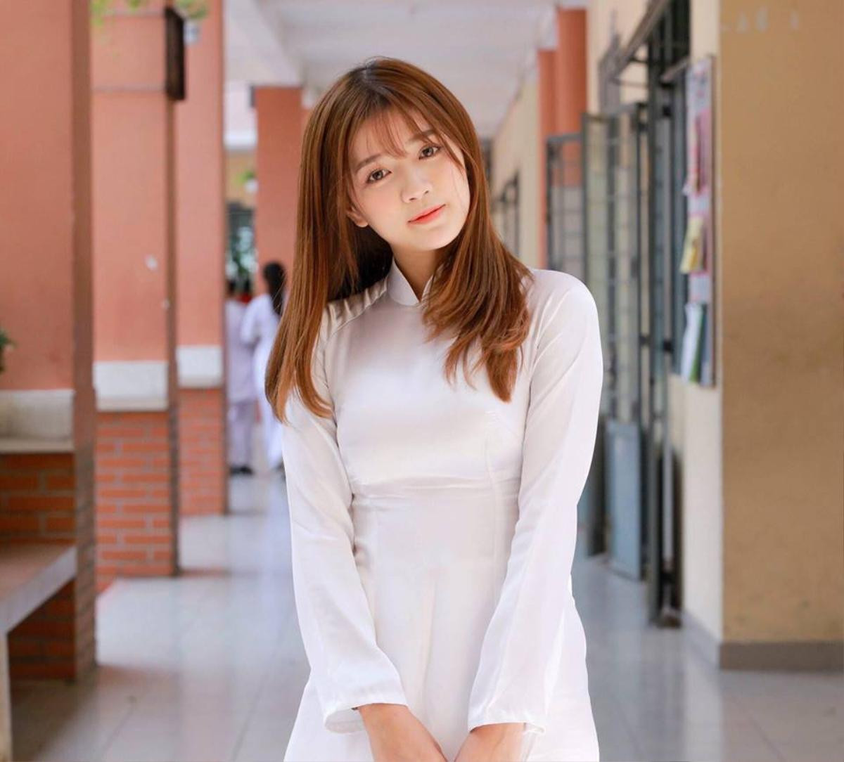 Chân dung xinh đẹp của hot girl 'bị đồn' sẽ xuất hiện trong dự án phim ngắn của Sơn Tùng M-TP Ảnh 6