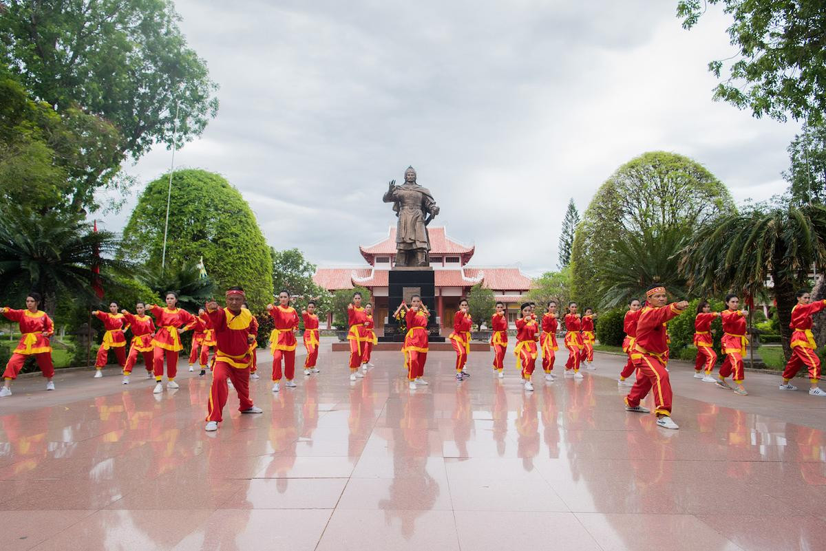 Vẻ ngoài mong manh là thế nhưng hãy xem thí sinh Hoa hậu Việt Nam 2018 luyện võ đây này! Ảnh 4