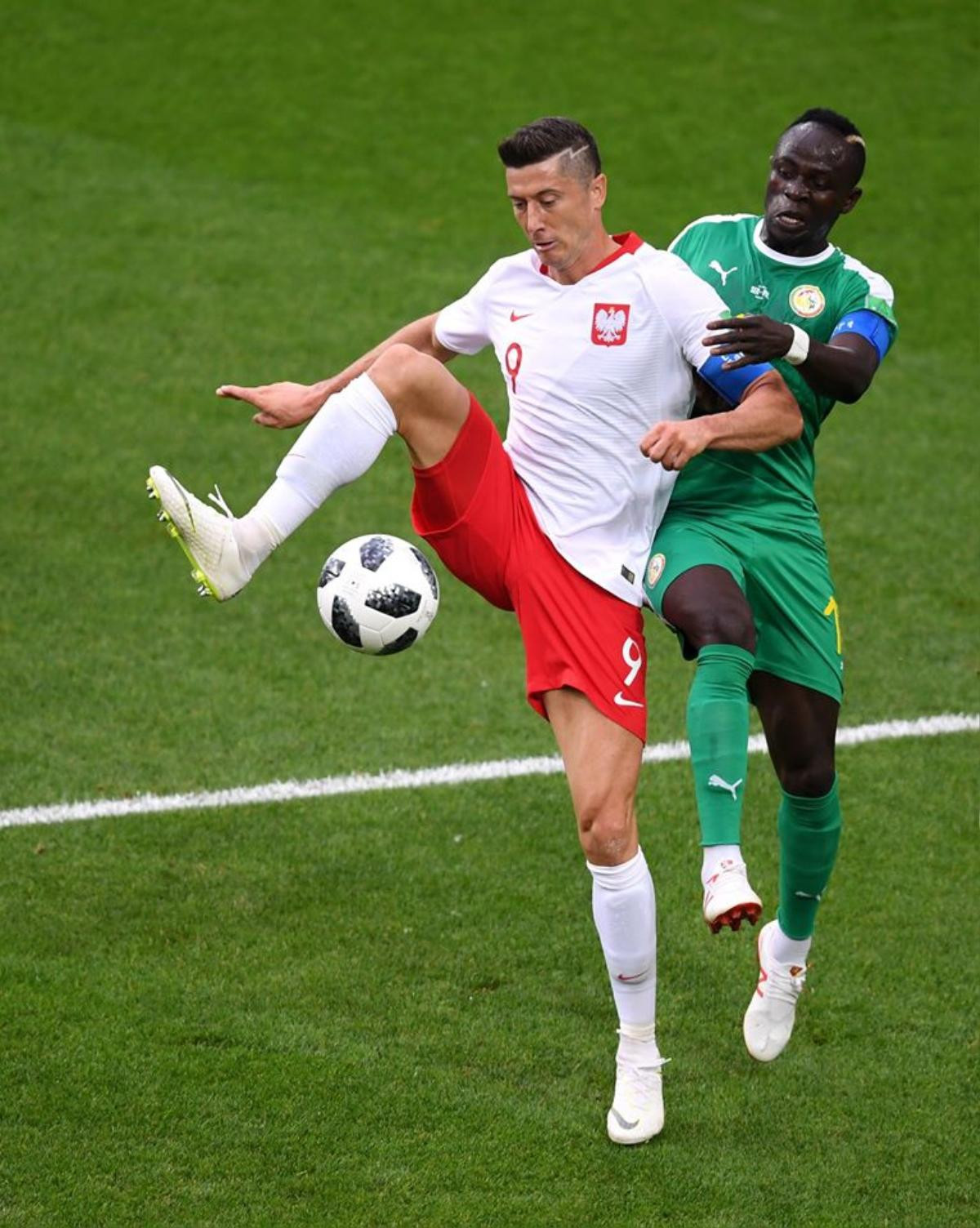 Senegal hạ Ba Lan 2-1: Cú sốc đầu tiên cho bóng đá châu Phi! Ảnh 2