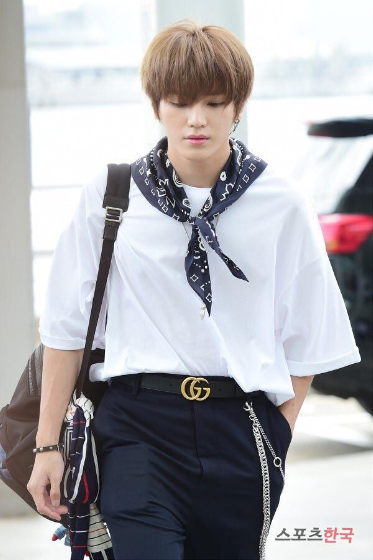 Taeyong (NCT) xuất hiện sành điệu tại sân bay, lên đường dự KCON18NY Ảnh 3