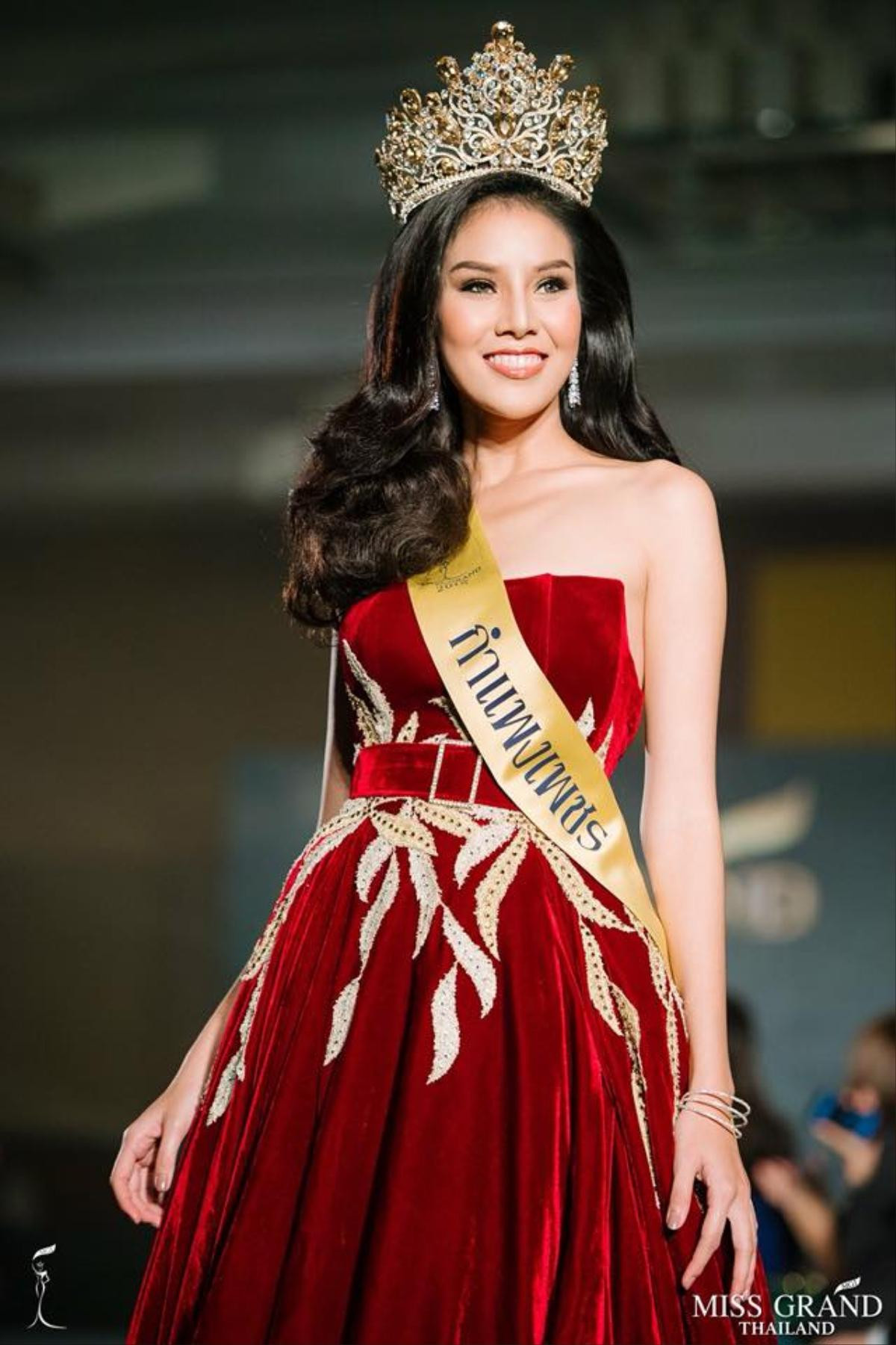 Bạn đã xem màn chào sân đầy ấn tượng của dàn thí sinh Miss Grand Thailand 2018 chưa? Ảnh 1