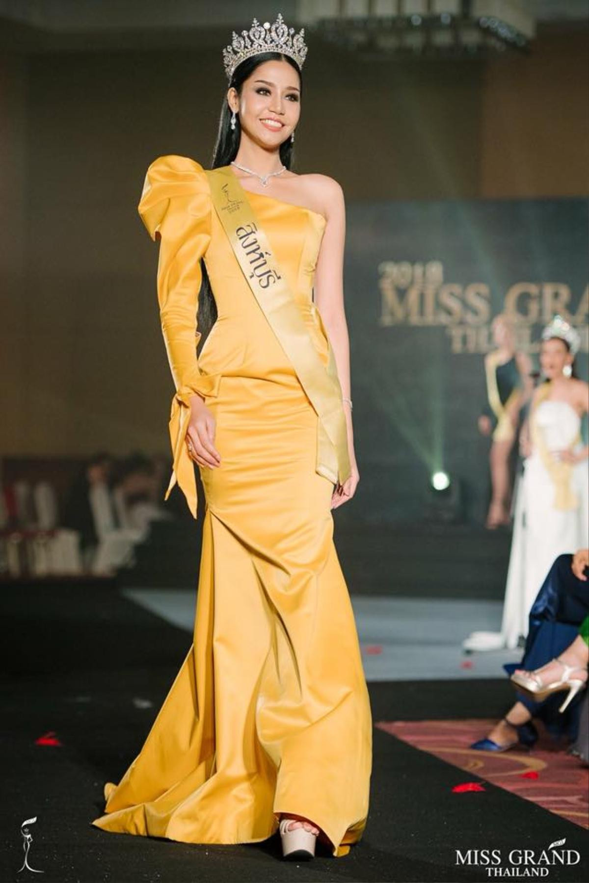 Bạn đã xem màn chào sân đầy ấn tượng của dàn thí sinh Miss Grand Thailand 2018 chưa? Ảnh 2