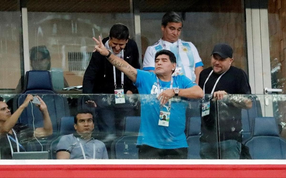 SỐC trước số tiền mà FIFA chi trả cho Maradona Ảnh 1