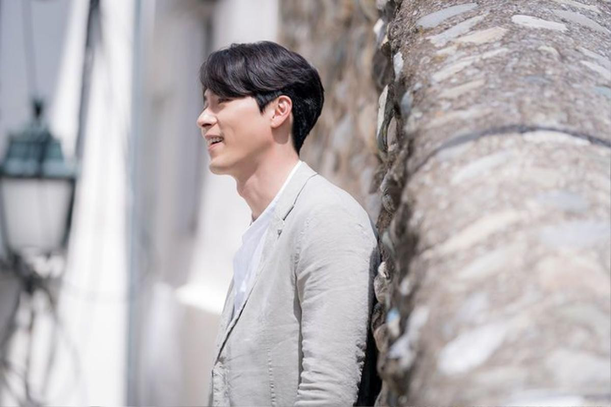 Hyun Bin có 2 người vợ đẹp không kém Park Shin Hye trong ‘Memories of the Alhambra’? Ảnh 7