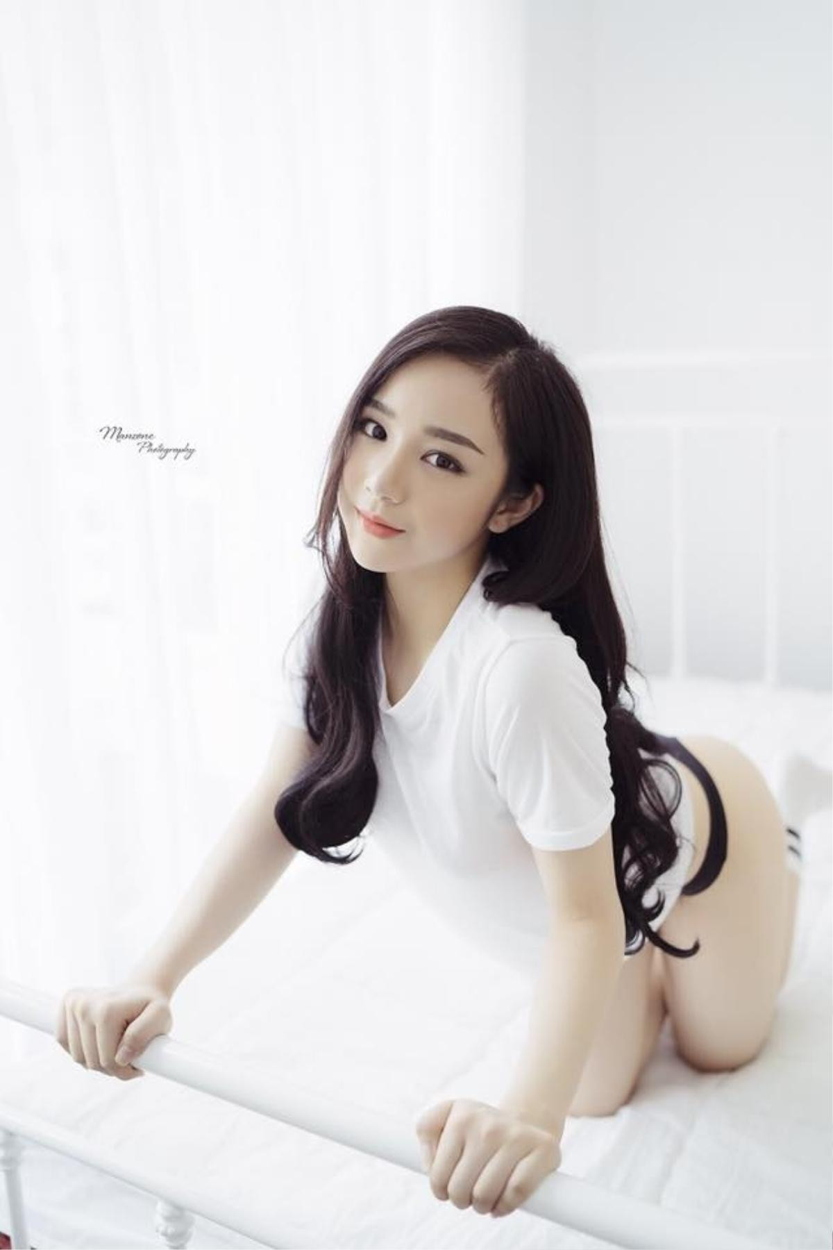 Cận cảnh 'hot girl ngủ gật' khoe vòng ba căng mọng, gây sốt như Ngọc Trinh Ảnh 6