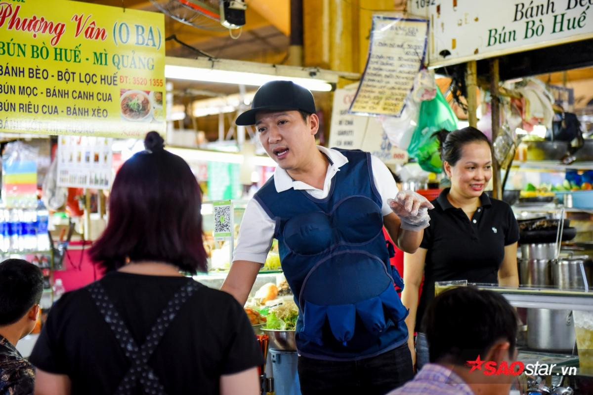 Hé lộ lý do Trấn Thành - Hương Giang cự cãi, tranh giành khu vực bán hàng tại chợ Bến Thành Ảnh 5