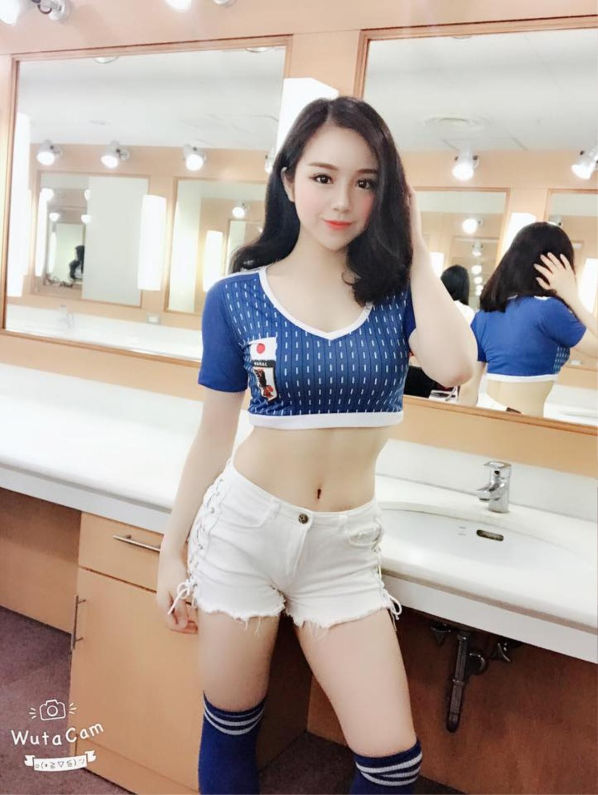 Toàn cảnh 'hot girl ngủ gật' nóng bỏng trong màu áo tuyển Nhật Bản Ảnh 4