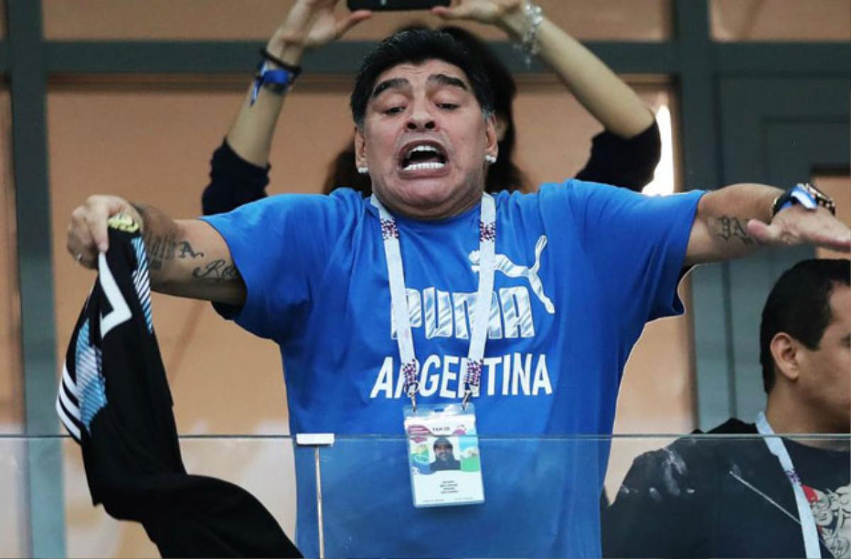 Thất vọng vì HLV Sampaoli, Maradona sẵn sàng dẫn dắt Argentina miễn phí Ảnh 1