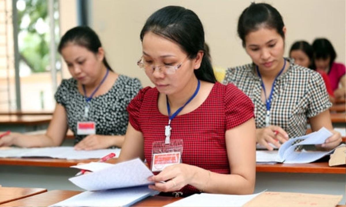 Chấm thi THPT 2018: Nhiều thí sinh nhận điểm liệt môn Văn vì dành 120 phút làm thơ thể hiện nỗi thương thân Ảnh 1