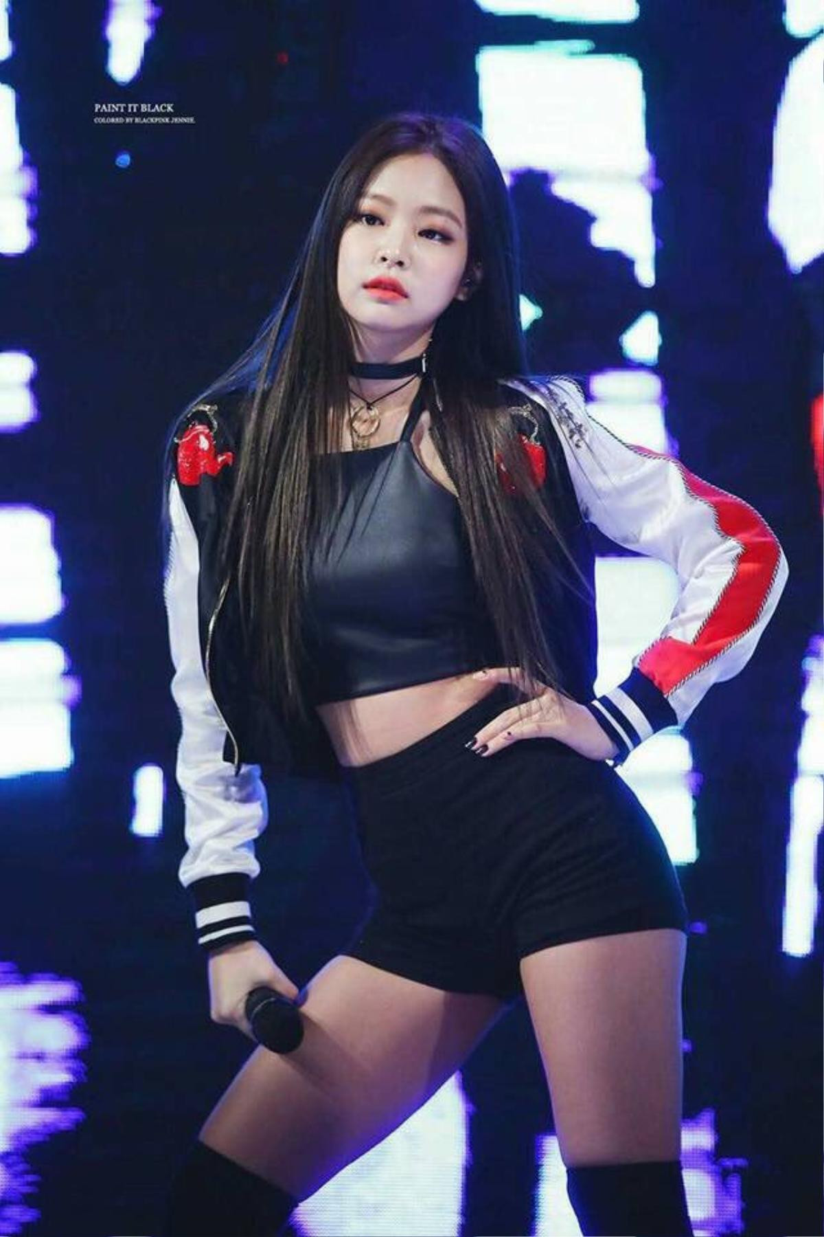 Xuýt xoa với tuyển tập những trang phục sexy nhất của Jennie (BLACKPINK) Ảnh 6