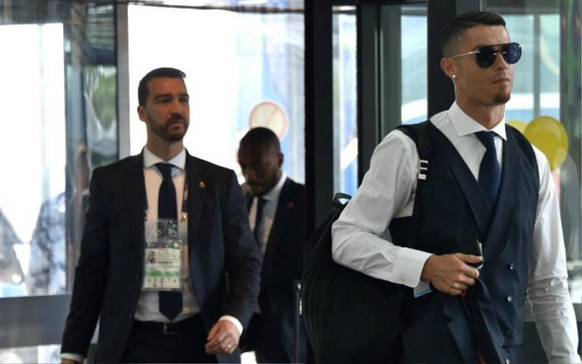 NÓNG: Ronaldo tìm nhà ở Turin, ngày tới Juventus đang cận kề Ảnh 1