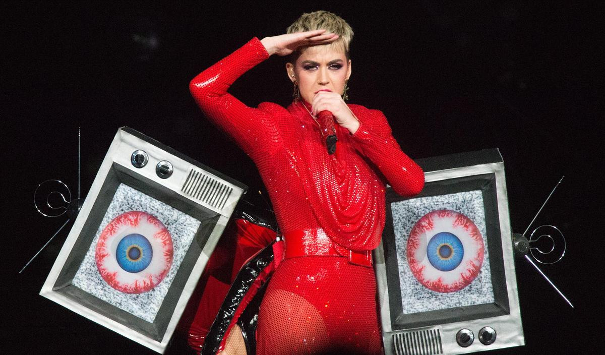 Chuyện gì đang xảy ra thế này: Katy Perry phải giảm giá 50% vé 'Witness: The Tour' nhưng vẫn ế ẩm! Ảnh 2