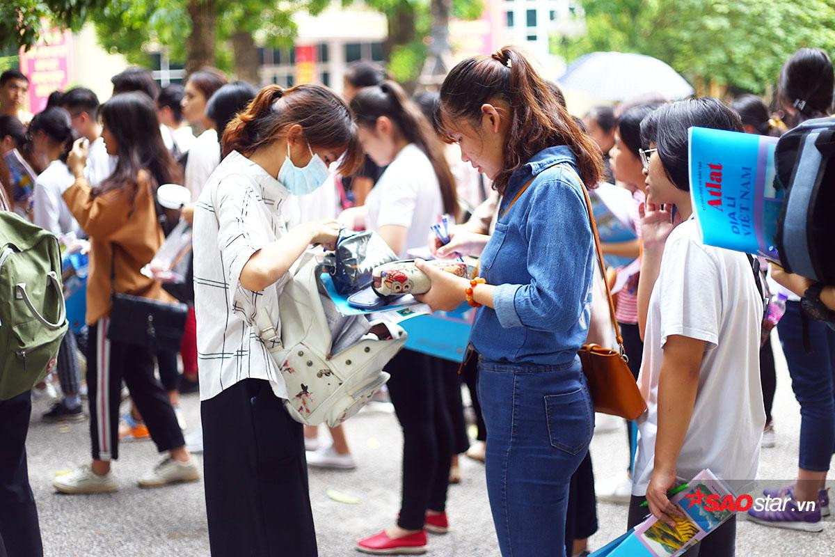 Thi năng khiếu vào Học viện Báo chí & Tuyên truyền: Thế hệ hotgirl, hotboy tiếp theo là đây chứ đâu! Ảnh 10