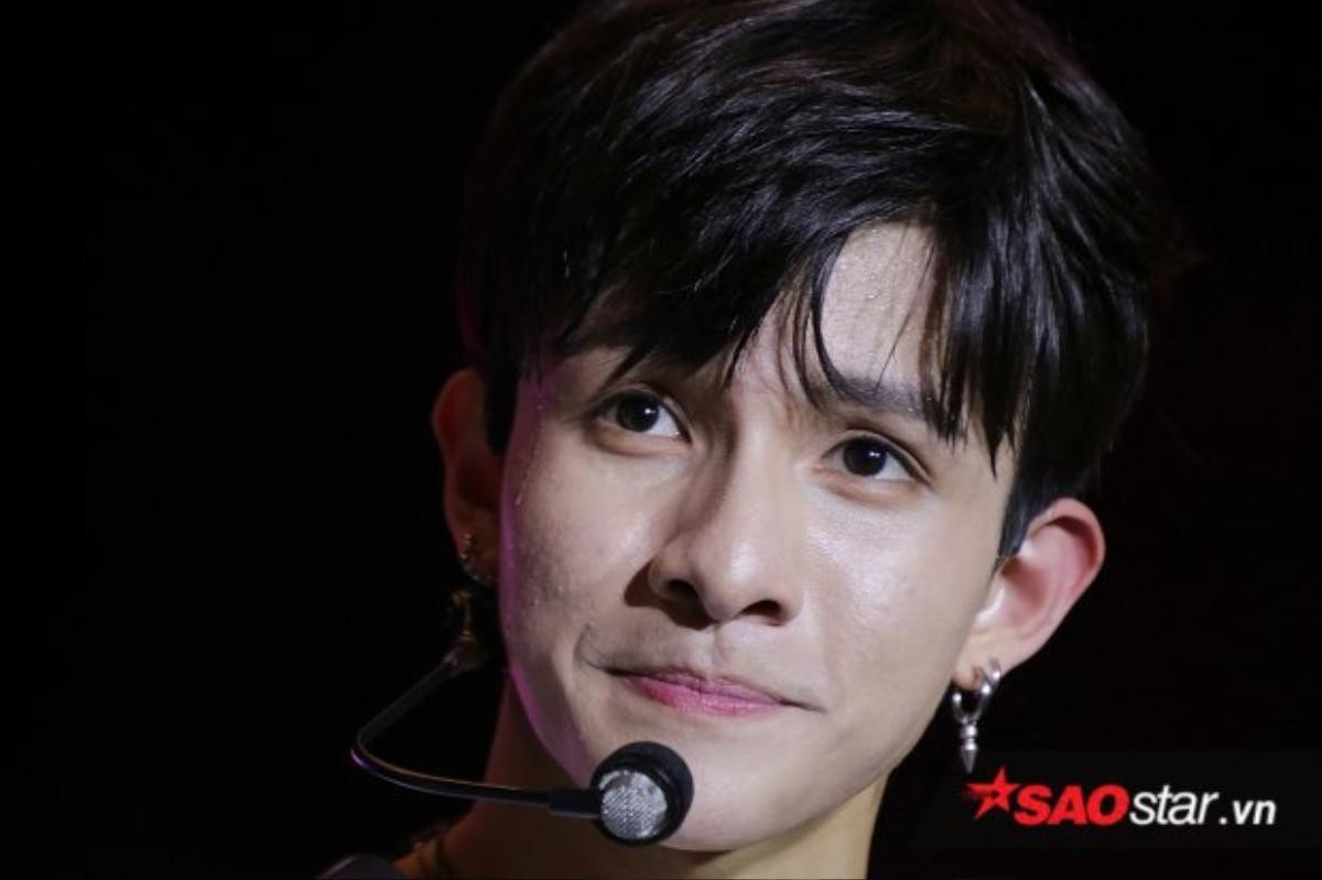 Chẳng riêng Kim Samuel, các sao Kpop này cũng từng khiến fan 'hoảng hồn' vì da mặt sần sùi đến phát sợ Ảnh 2