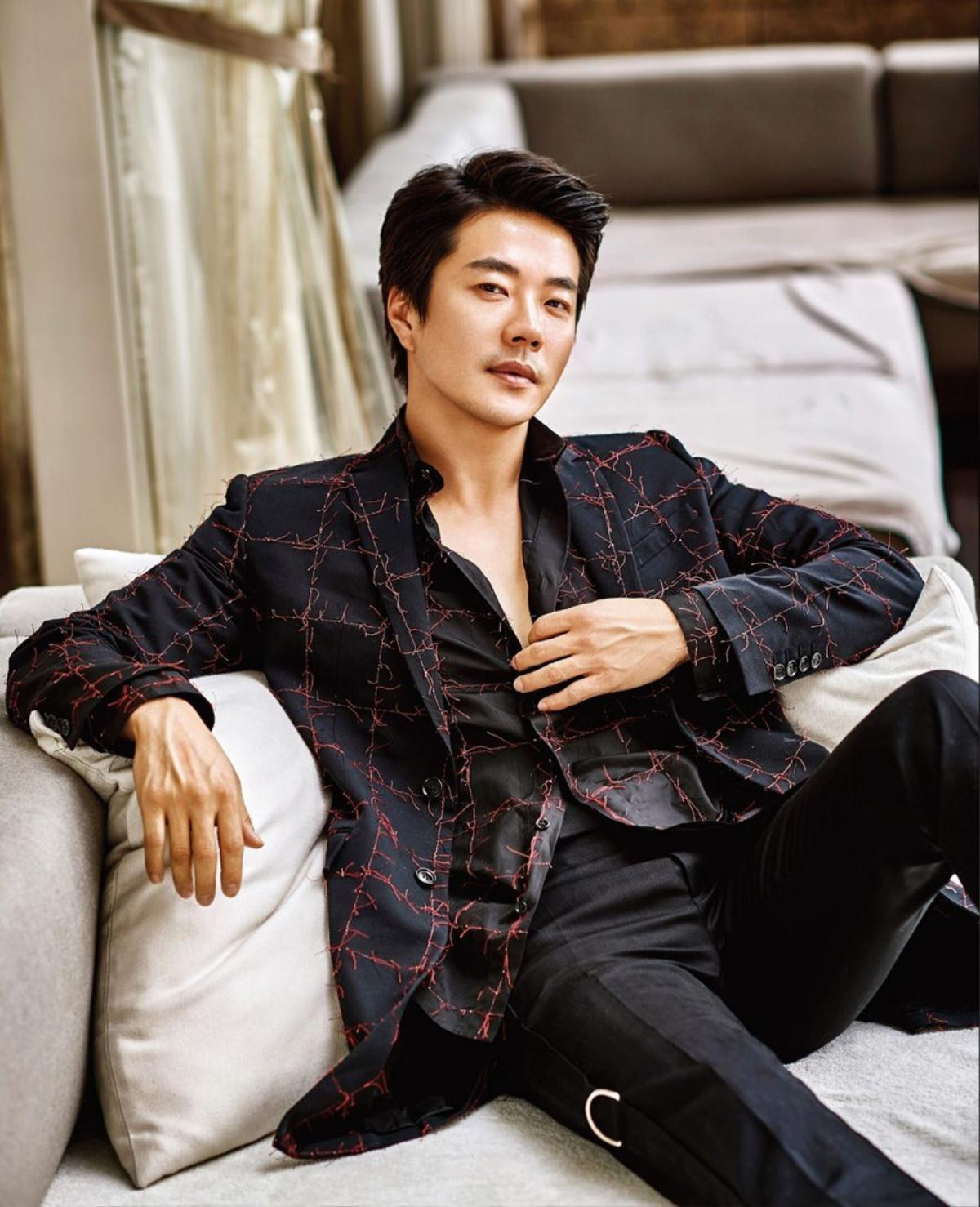 Sau nhiều đồn đoán, tài tử 'Nấc thang lên thiên đường' Kwon Sang Woo chính thức xác nhận đến Việt Nam Ảnh 1