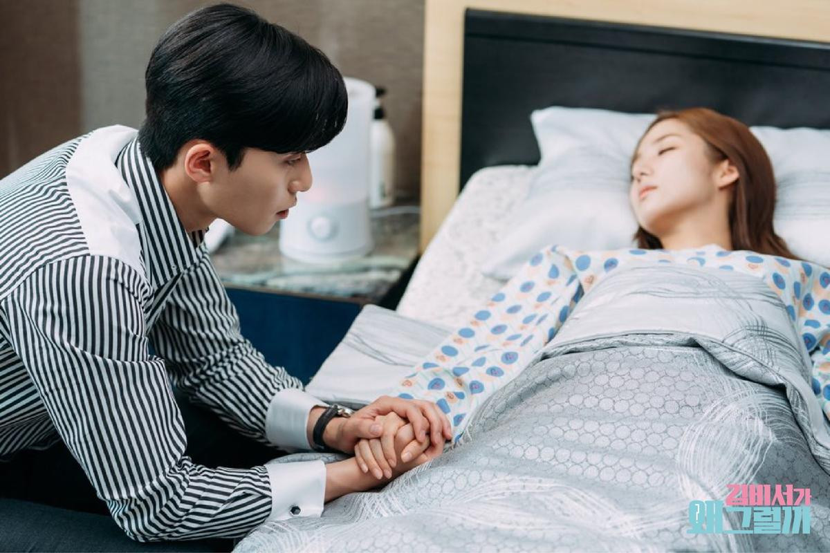 Biến cố tập 11 ‘Thư ký Kim’: Park Min Young bất tỉnh nhập viện, Park Seo Joon thất thần lo lắng Ảnh 3