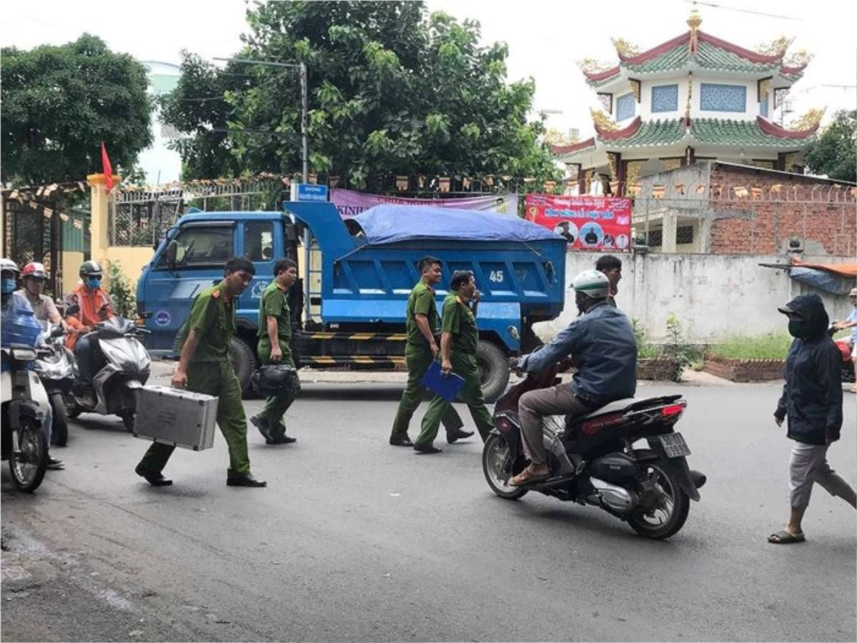 Điều tra nghi án nam thanh niên bắn gục 1 cô gái, rút dao đâm người yêu rồi uống thuốc sâu tự tử Ảnh 2